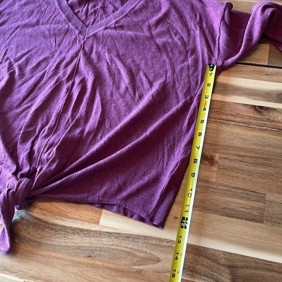 Dex Cropped Front Knot Sweater size XL - Picture 5 of 5